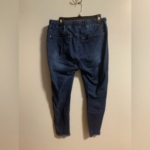 Jeans with real pockets!!